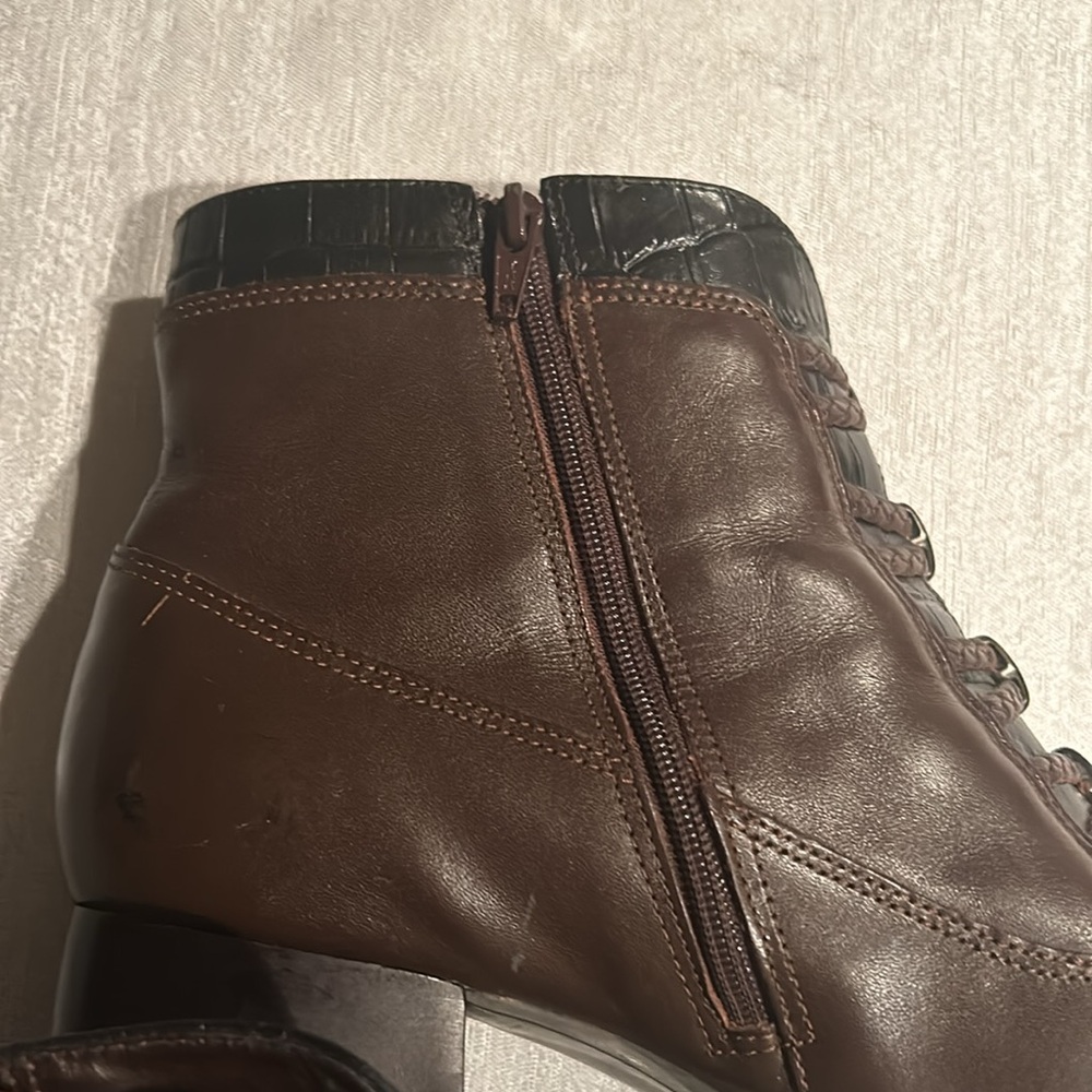 London Fog Women’s/Sieblen Tall Brown Ankle Booties w/ Chunky Heel Size 8 - Picture 6 of 16